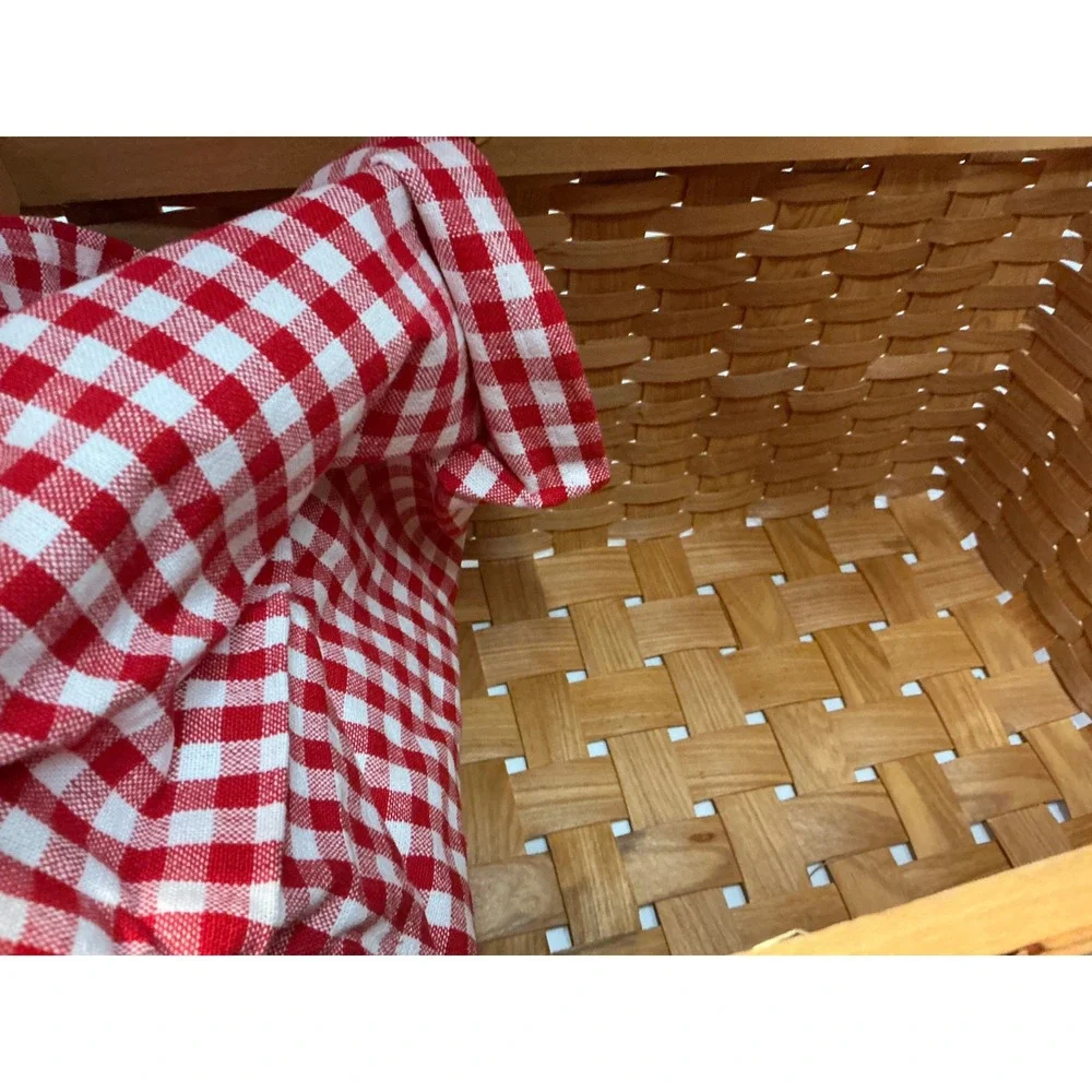 Vintage Picnic Basket Woven Wood Gingham Lining Turn Lock Large Tan